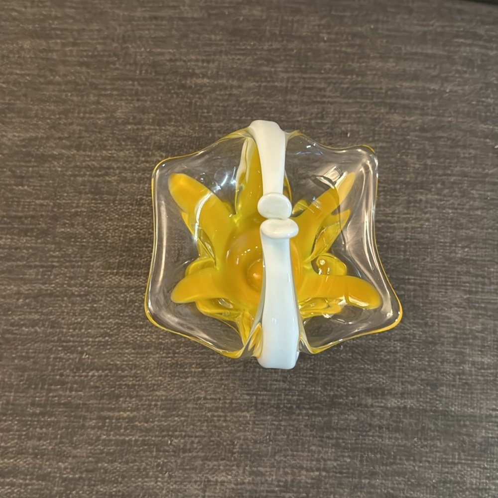 Vintage hand blown glass candy dish - Picture 5 of 5